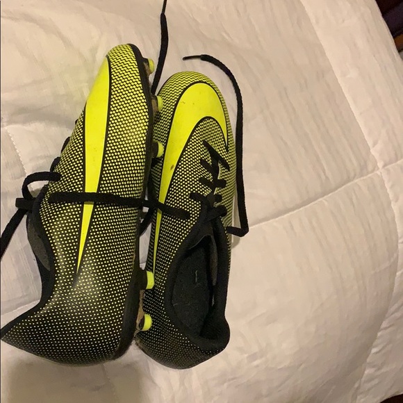 Nike Soccer/Lacrosse clears - Picture 2 of 2